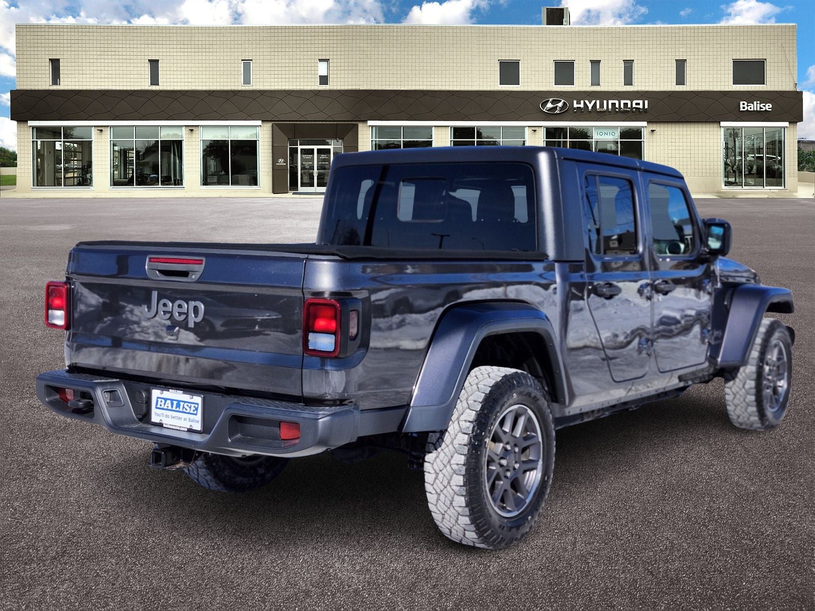 2021 Jeep Gladiator Sport photo 3
