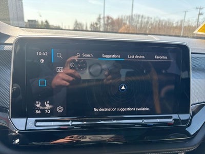 2025 Volkswagen Atlas Cross Sport 2.0T SEL Premium R-Line