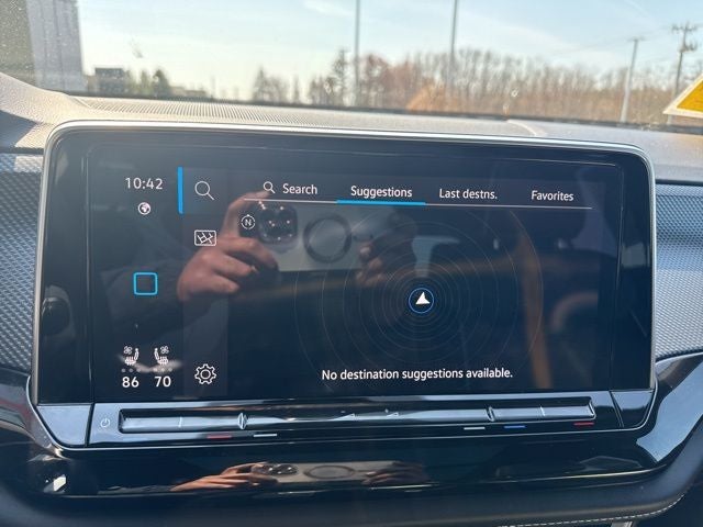 2025 Volkswagen Atlas Cross Sport 2.0T SEL Premium R-Line