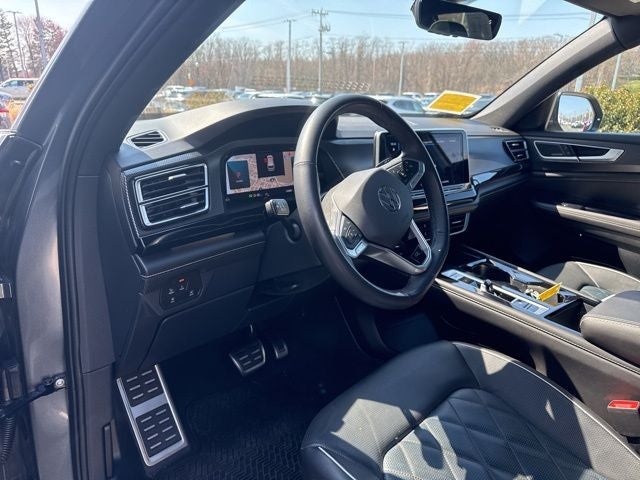 2025 Volkswagen Atlas Cross Sport 2.0T SEL Premium R-Line