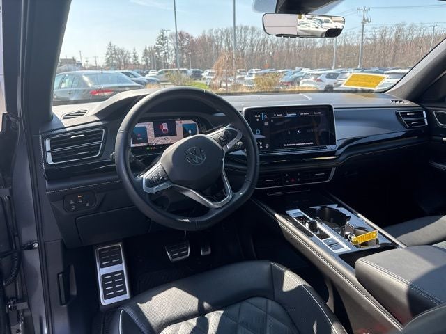 2025 Volkswagen Atlas Cross Sport 2.0T SEL Premium R-Line