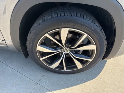 2025 Volkswagen Atlas Cross Sport 2.0T SEL Premium R-Line