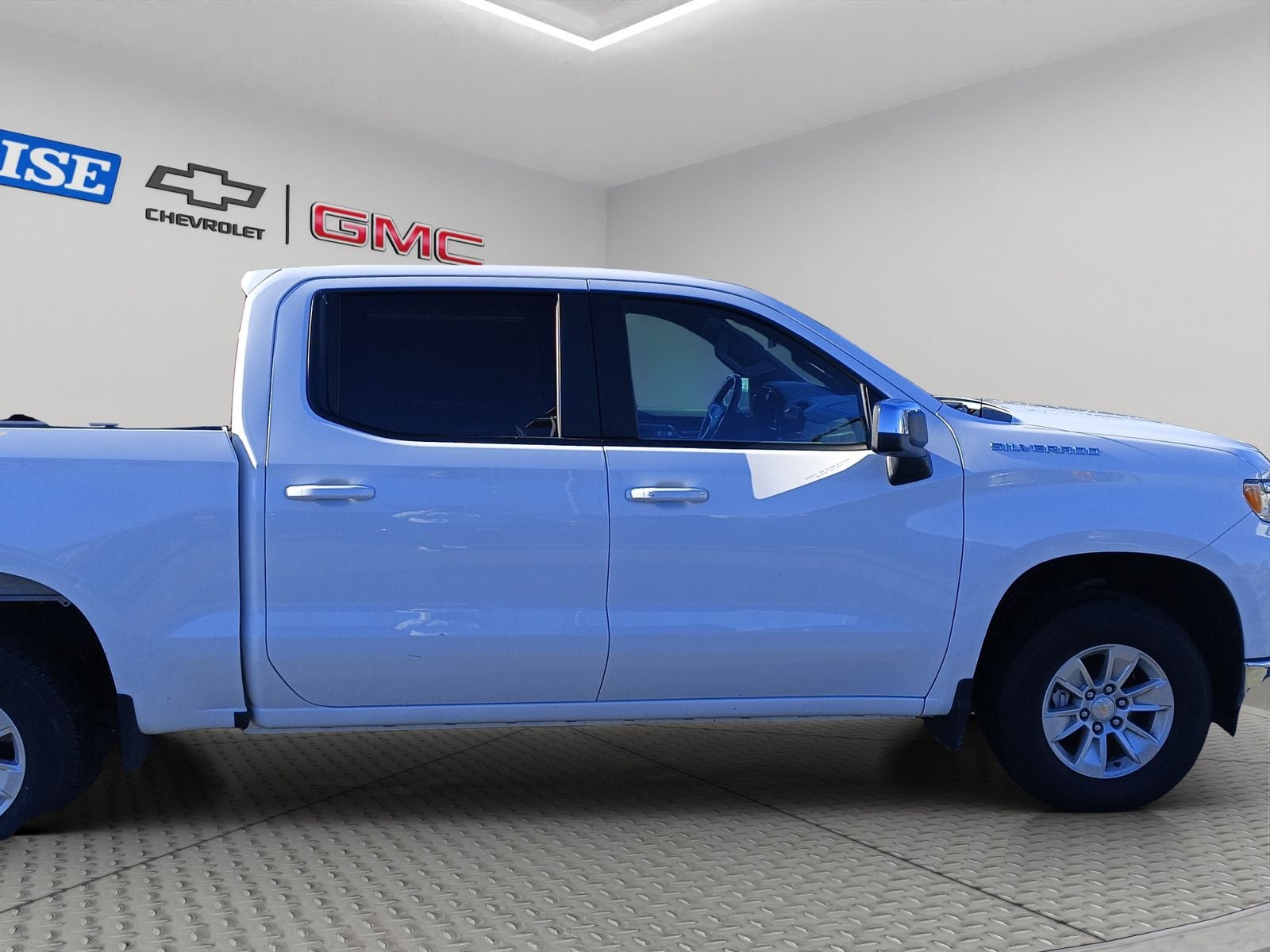 2025 Chevrolet Silverado 1500 LT LT1