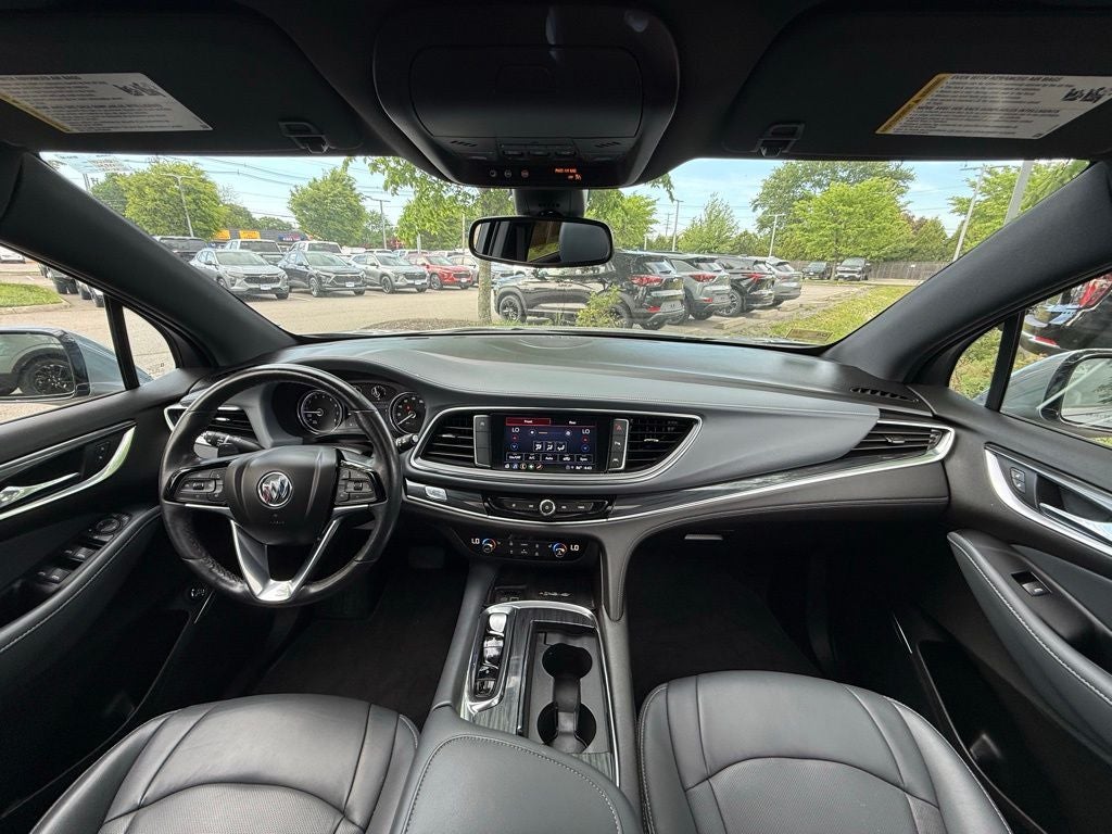 2023 Buick Enclave Essence
