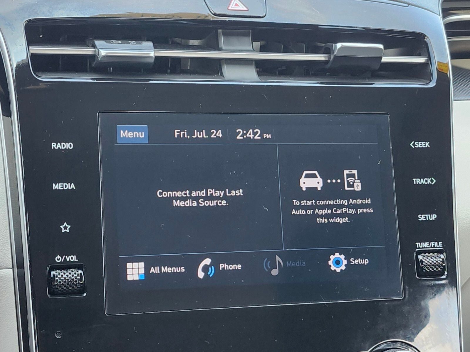 2022 Hyundai TUCSON SE