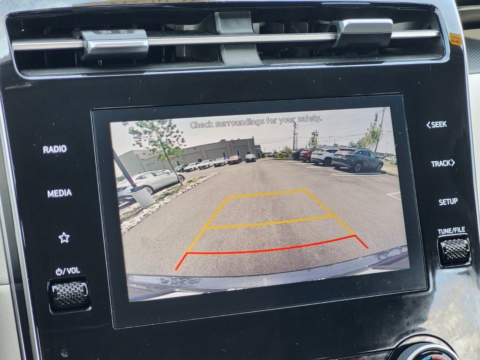 2022 Hyundai TUCSON SE
