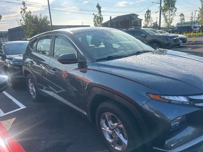 2022 Hyundai TUCSON SE