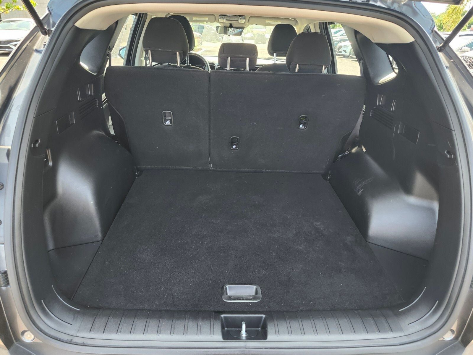 2022 Hyundai TUCSON SE