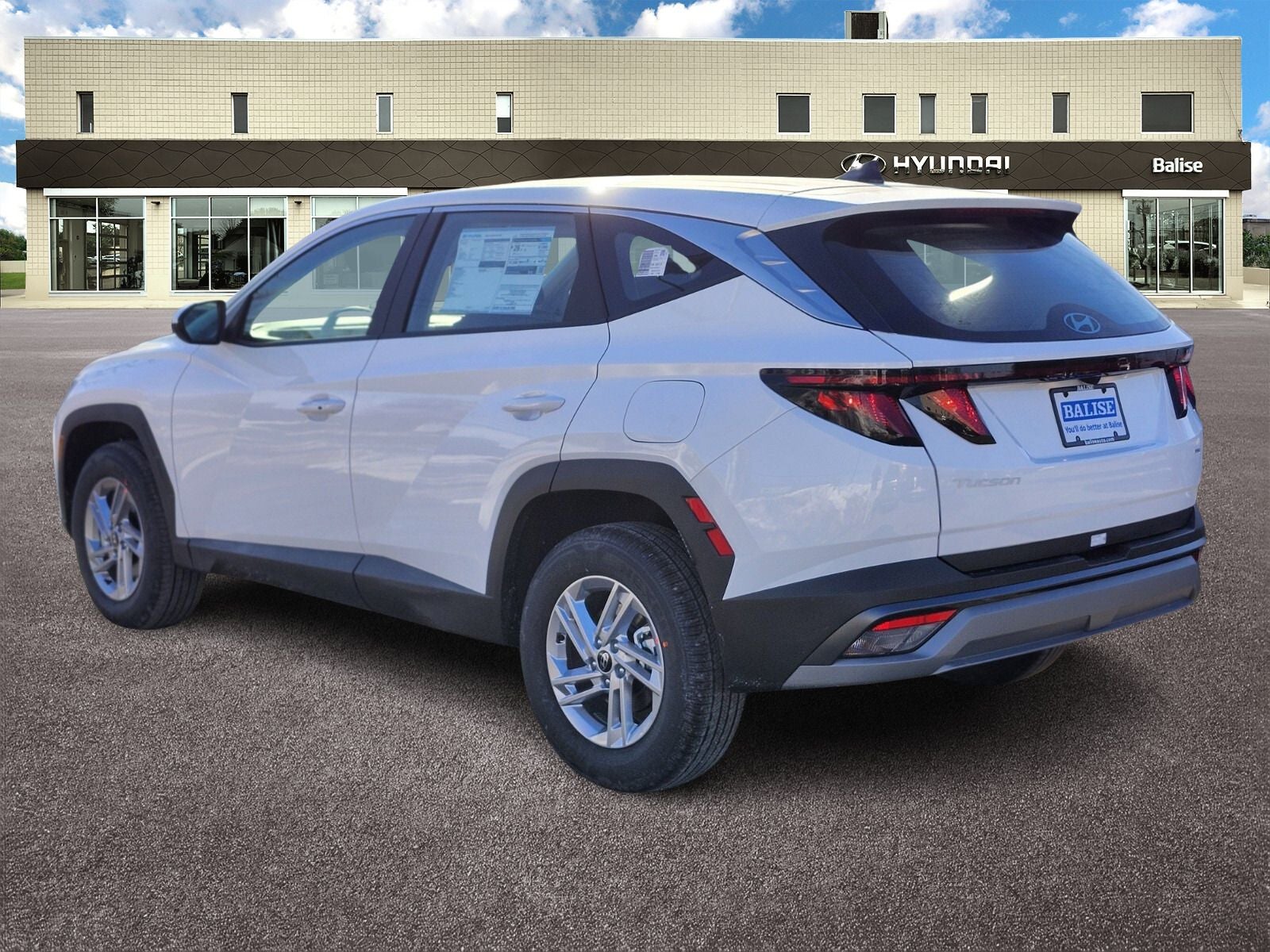 2026 Hyundai TUCSON SE