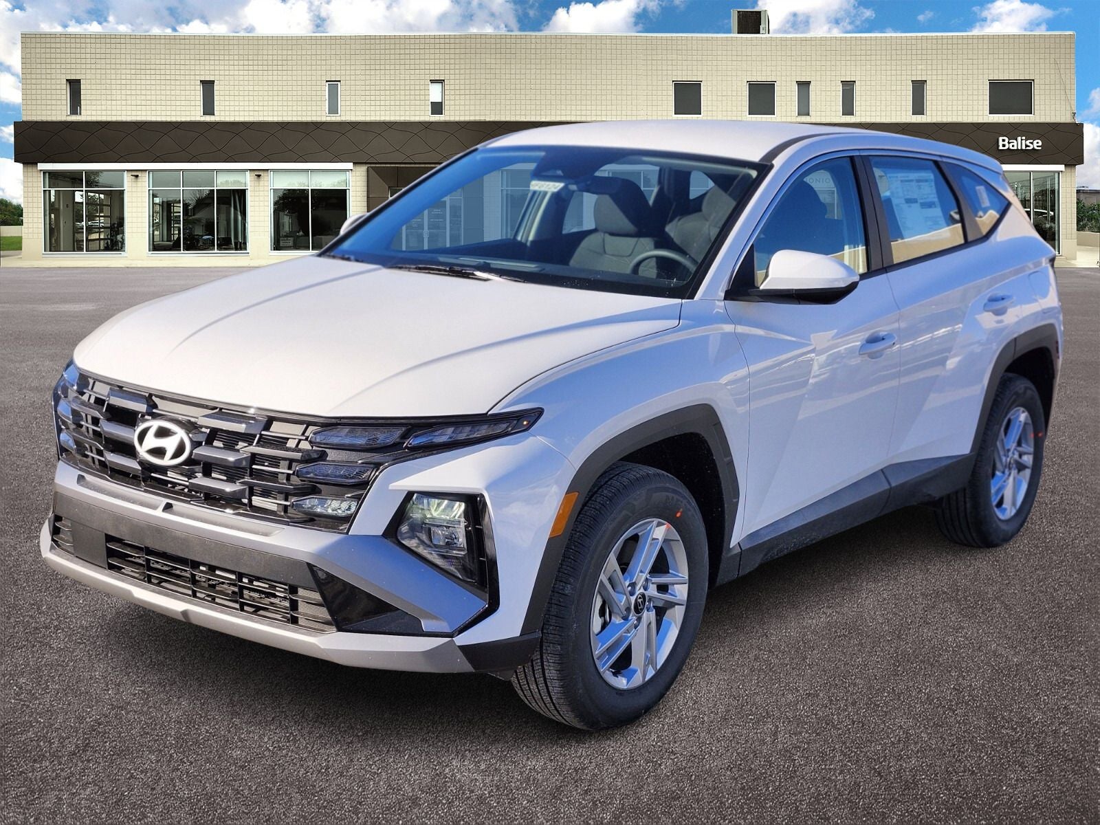 2026 Hyundai TUCSON SE