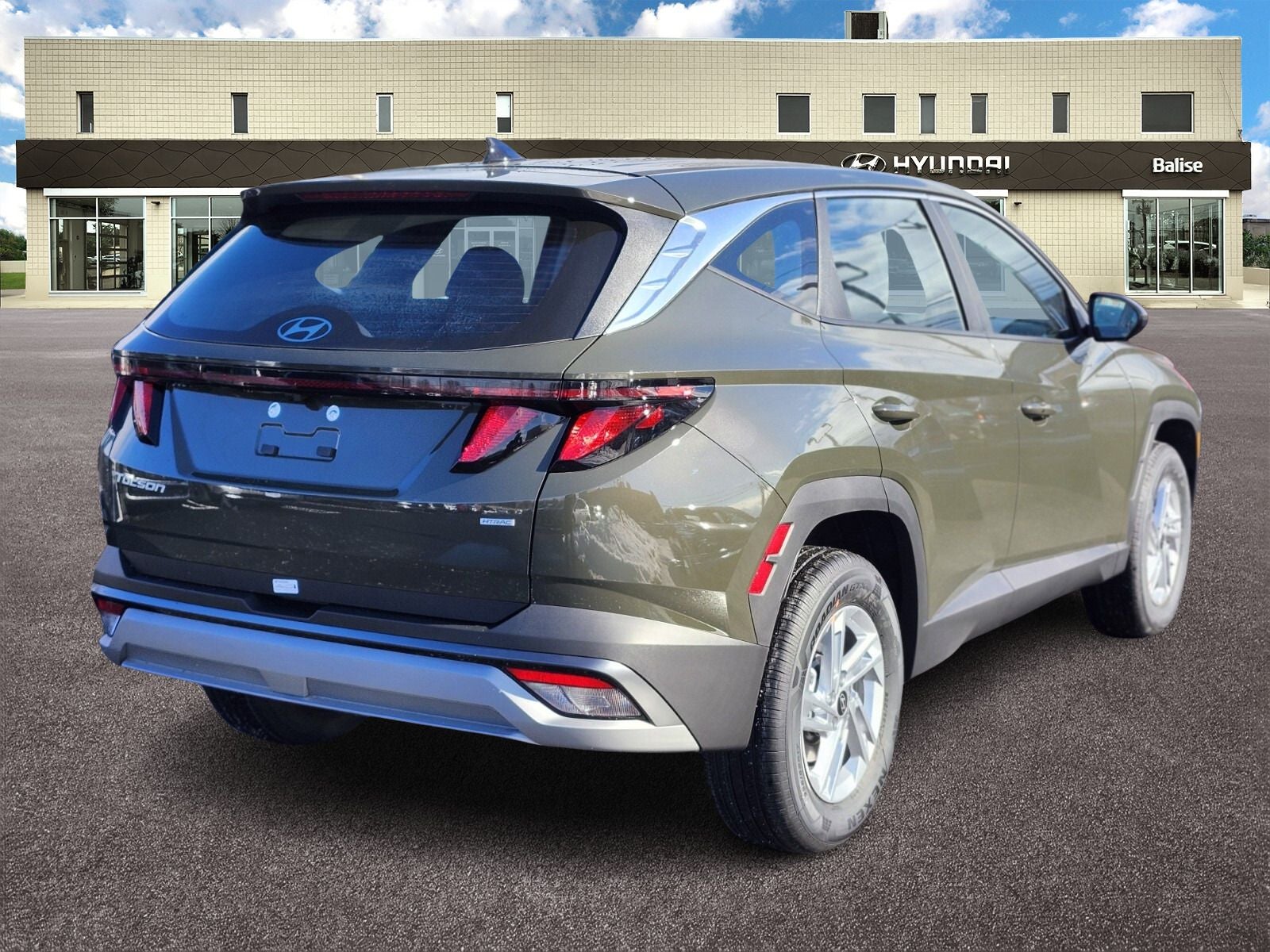 2026 Hyundai TUCSON SE