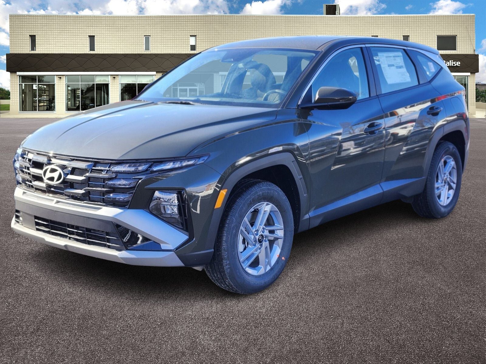 2026 Hyundai TUCSON SE