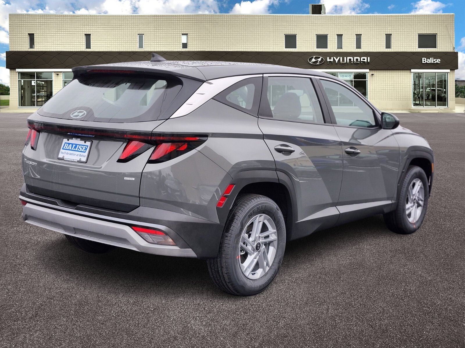 2026 Hyundai TUCSON SE