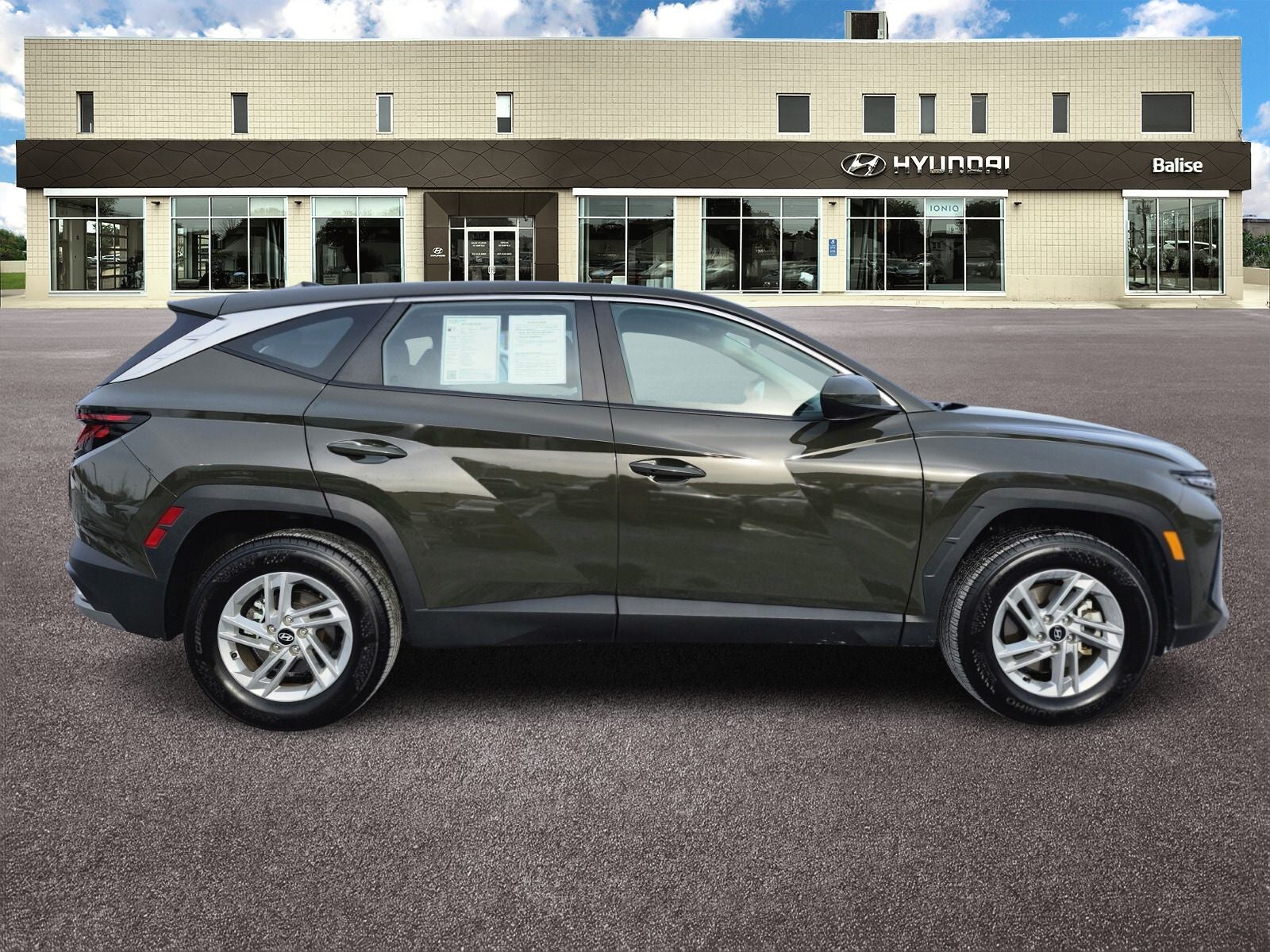 2025 Hyundai TUCSON SE