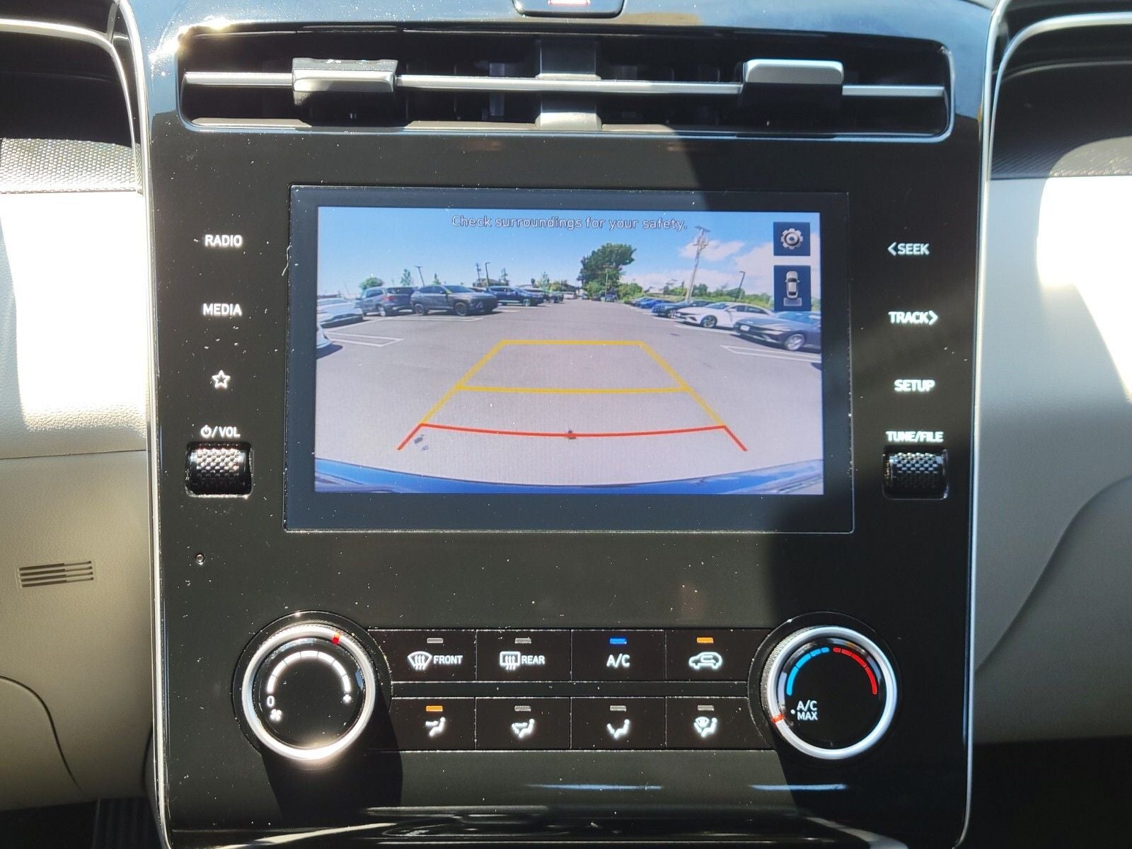 2024 Hyundai TUCSON SE