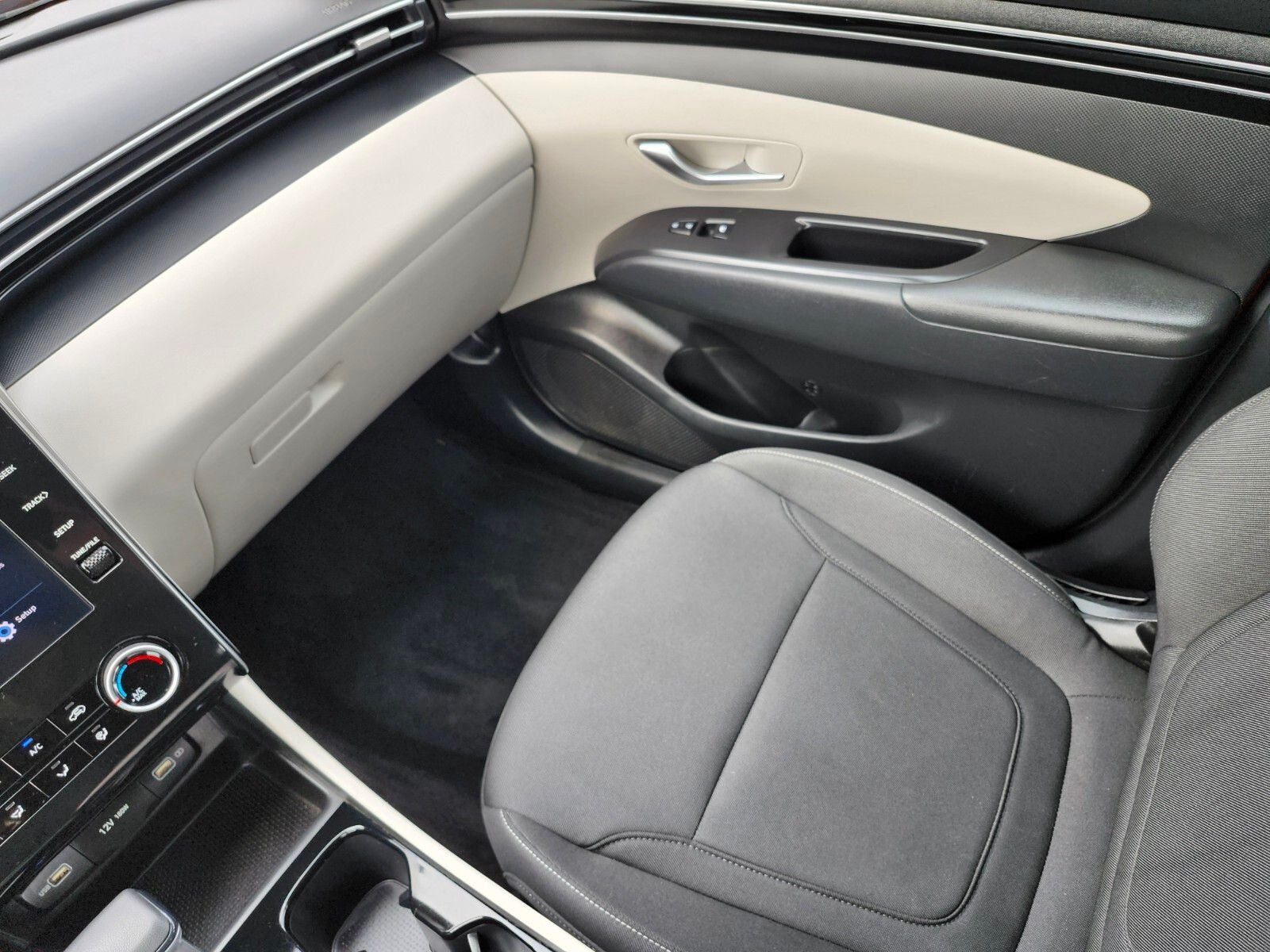 2024 Hyundai TUCSON SE
