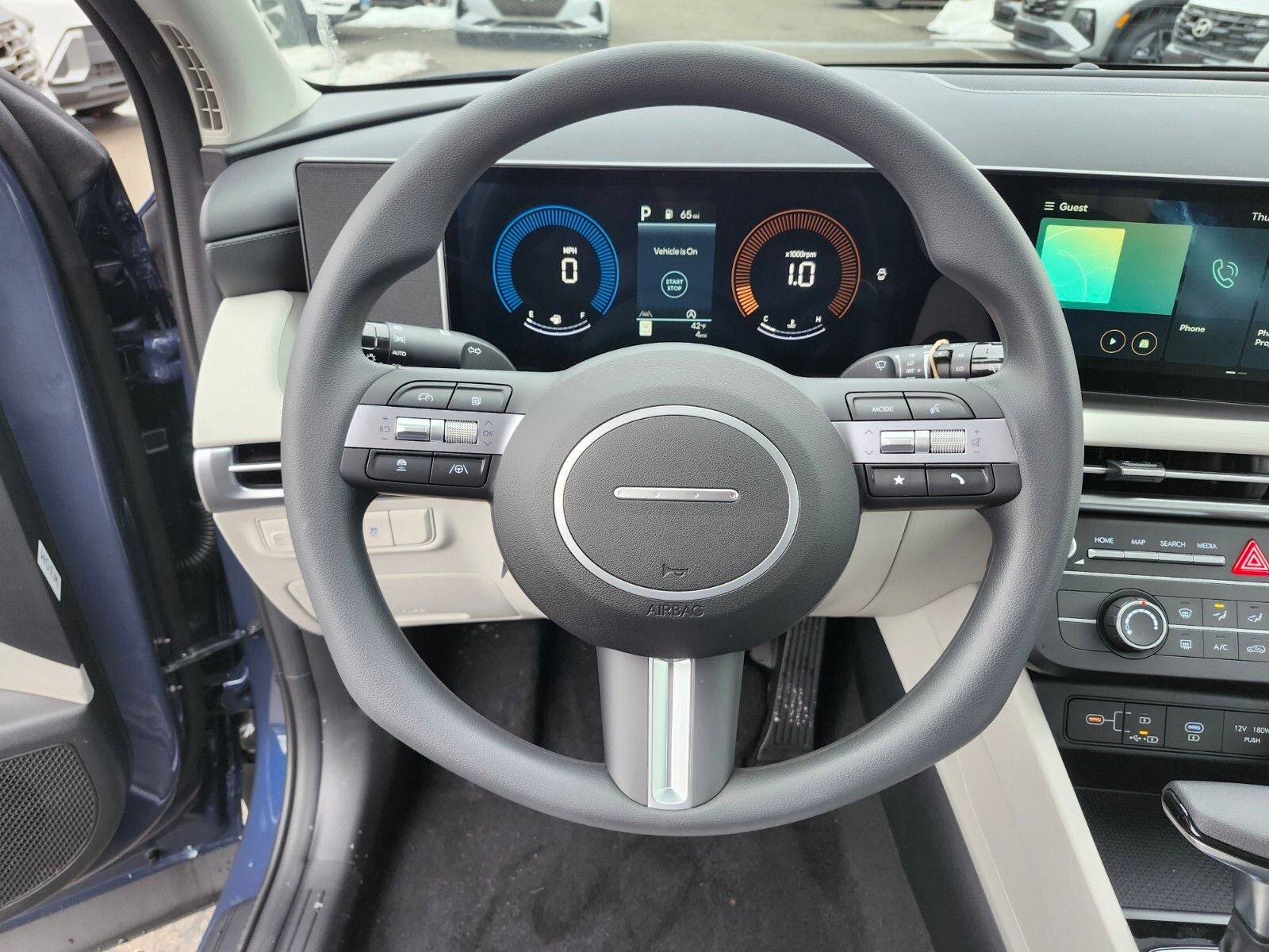 2026 Hyundai TUCSON SE