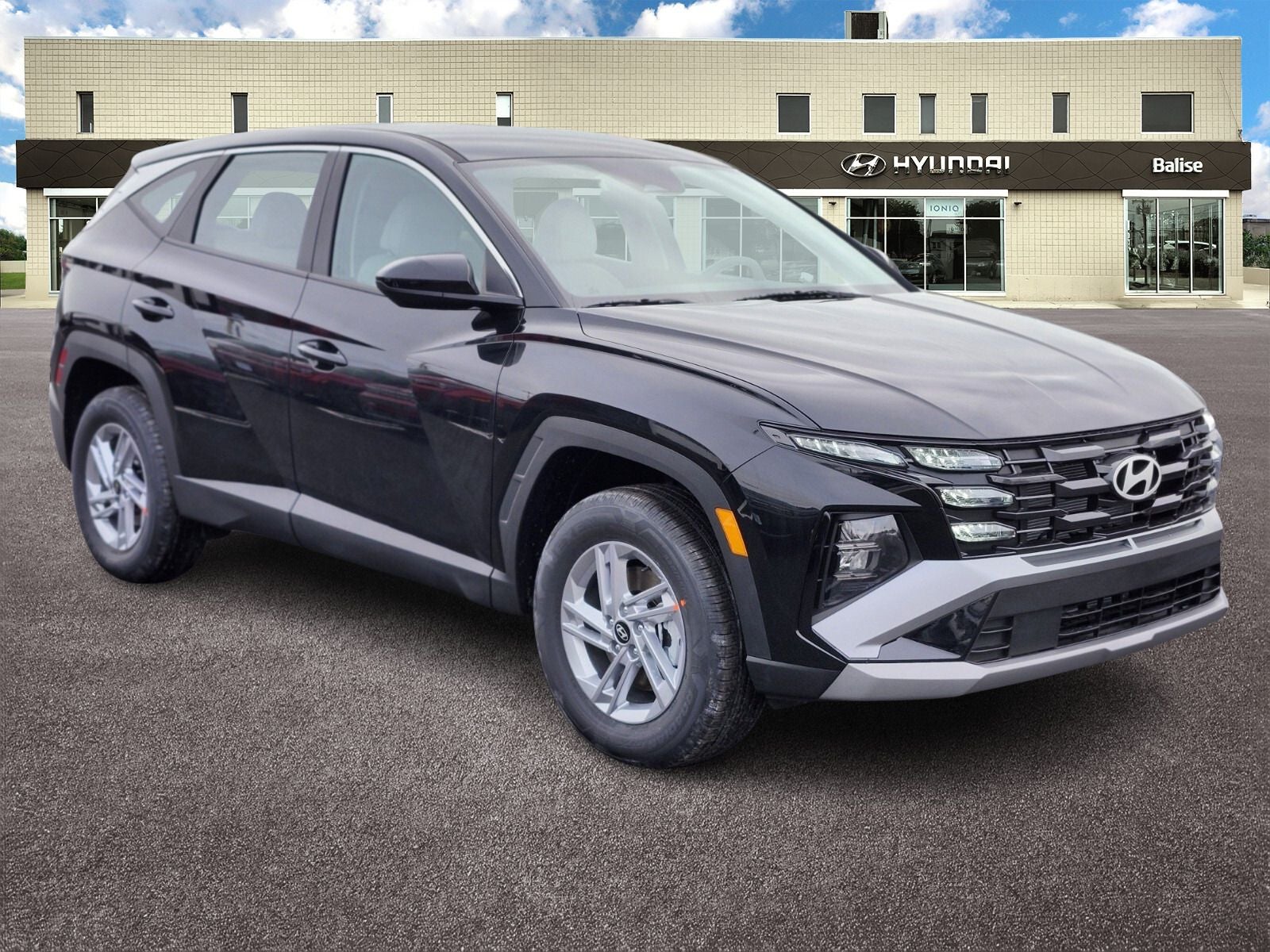 2026 Hyundai TUCSON SE