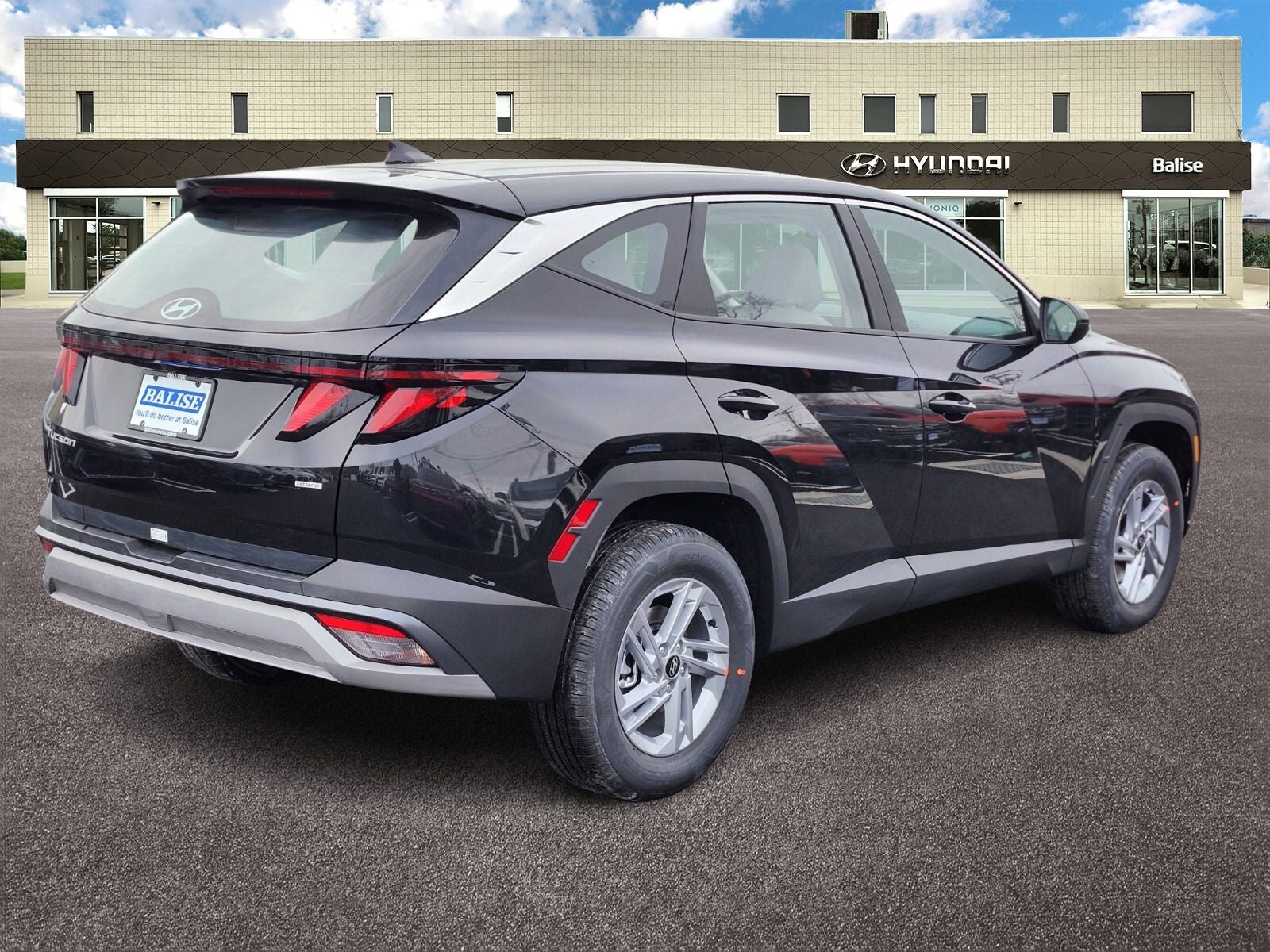 2026 Hyundai TUCSON SE