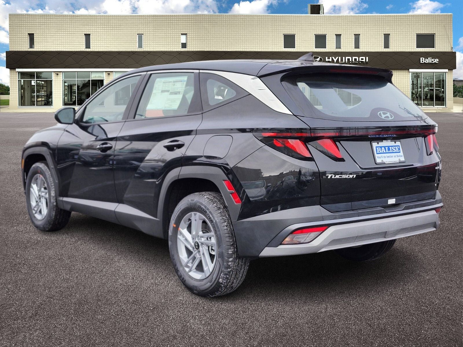 2026 Hyundai TUCSON SE