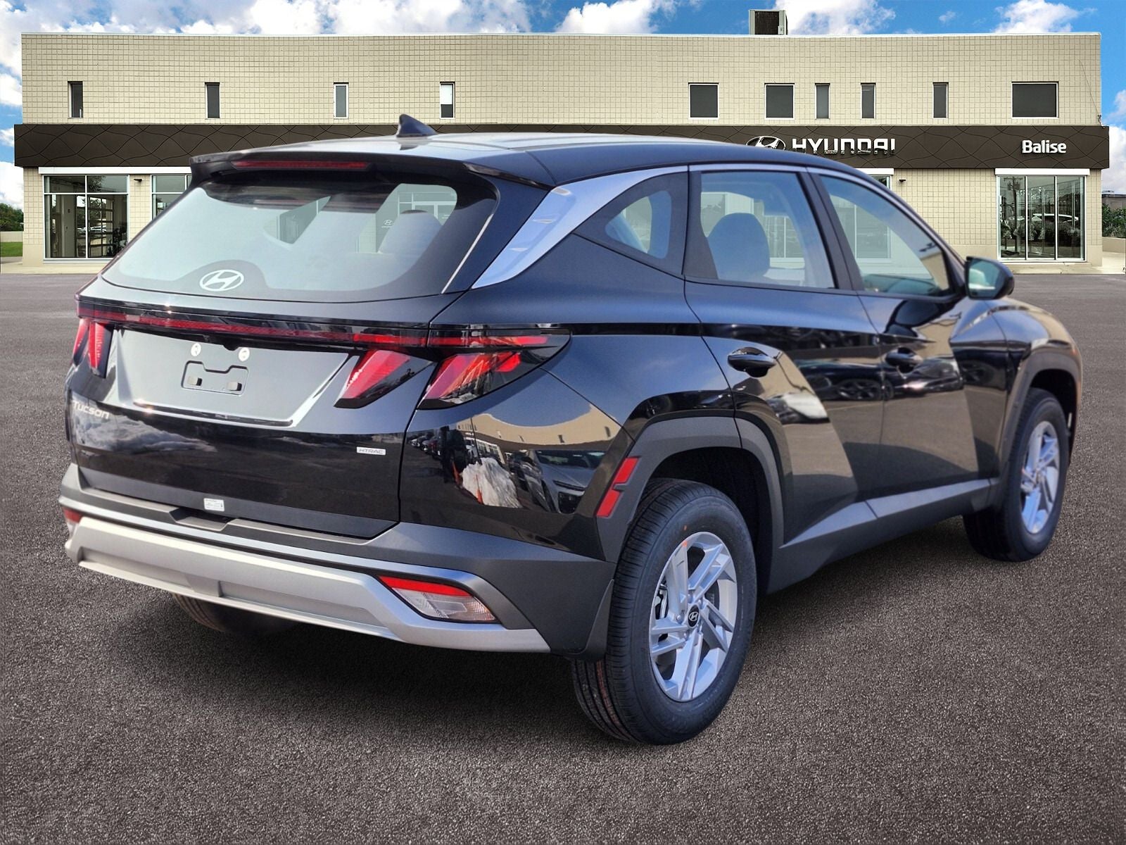 2026 Hyundai TUCSON SE