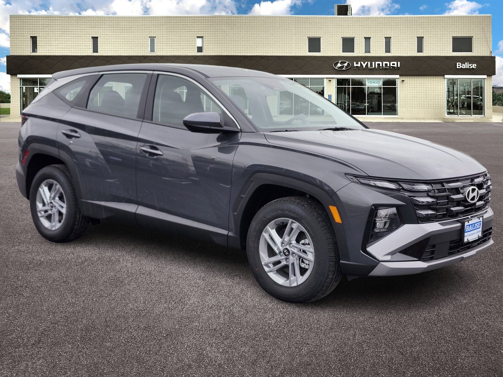 2026 Hyundai TUCSON SE