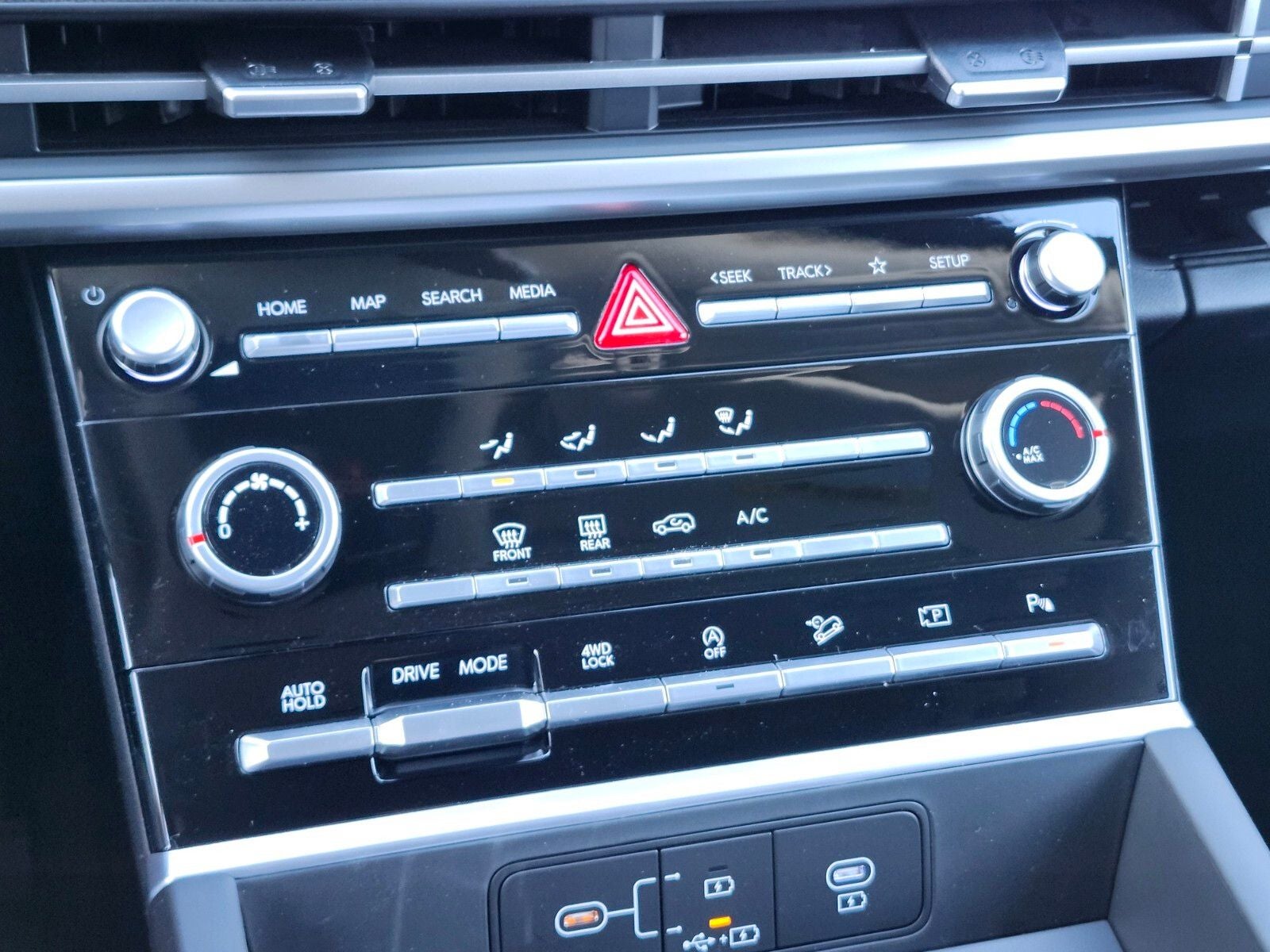 2026 Hyundai SANTA FE SE