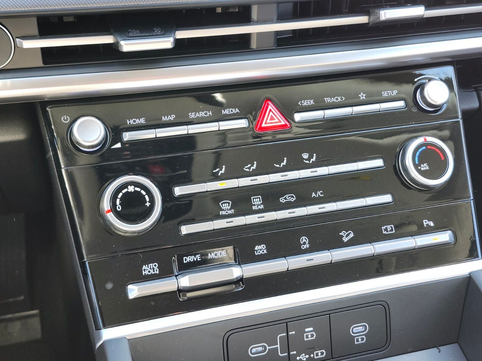 2026 Hyundai SANTA FE SE