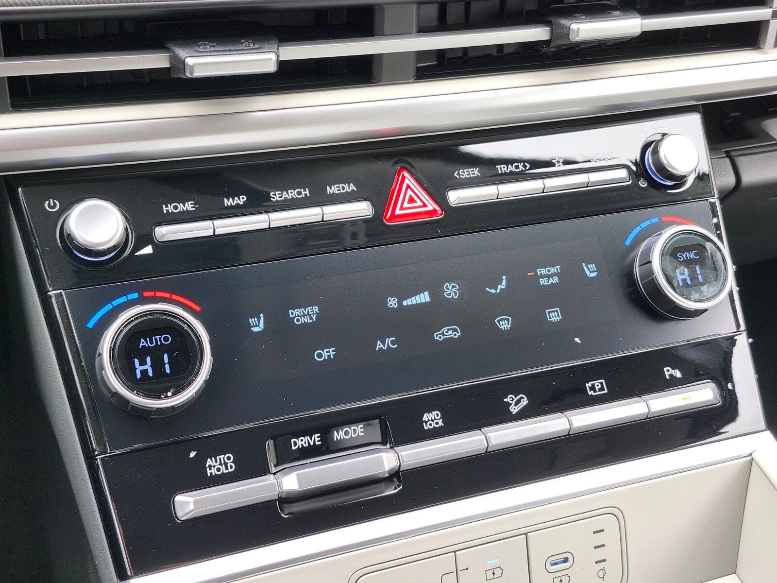 2026 Hyundai SANTA FE HYBRID SEL