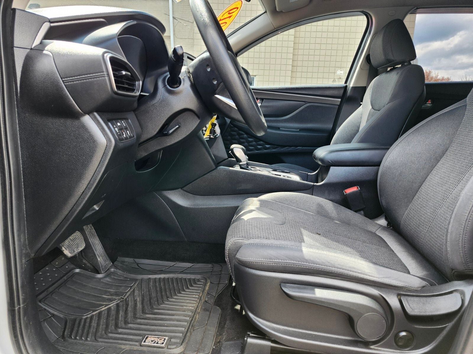 2019 Hyundai SANTA FE SE