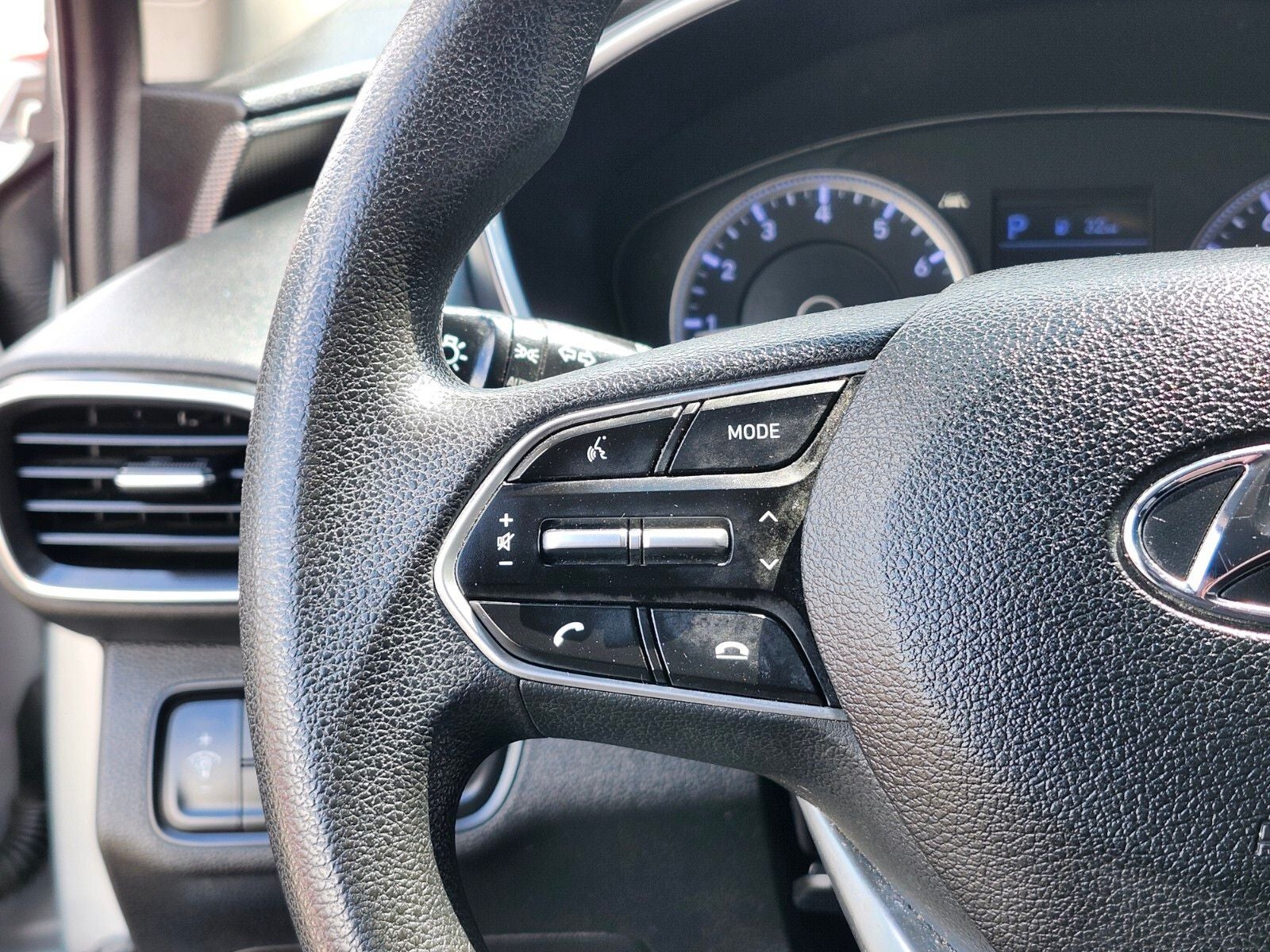 2019 Hyundai SANTA FE SE