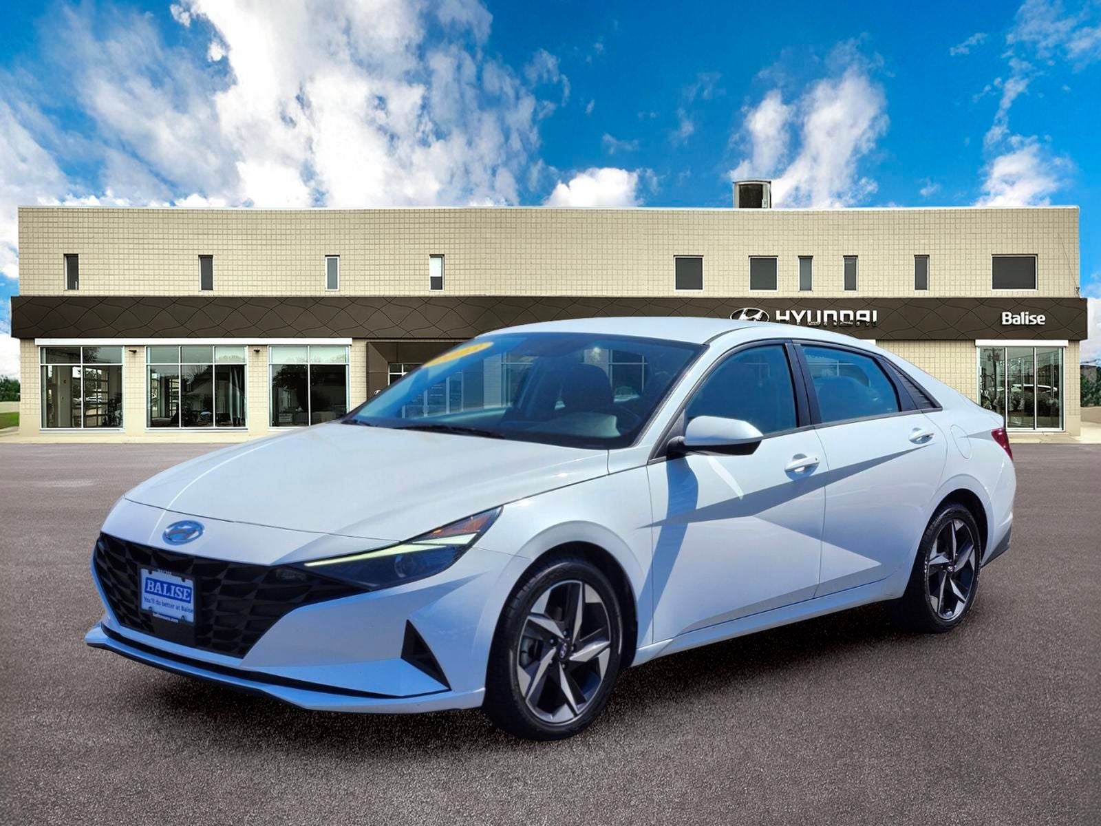 2023 Hyundai ELANTRA SEL