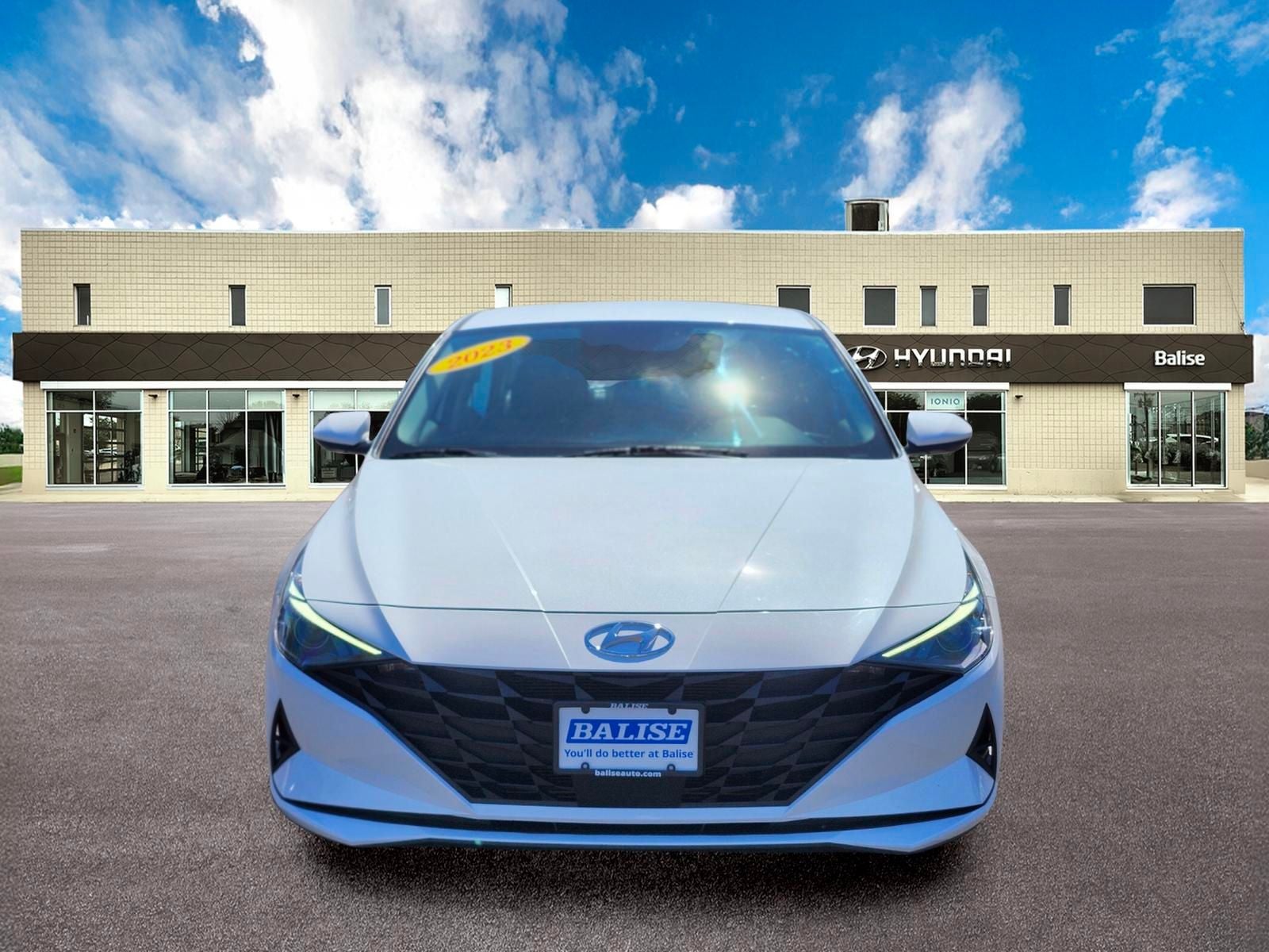 2023 Hyundai ELANTRA SEL