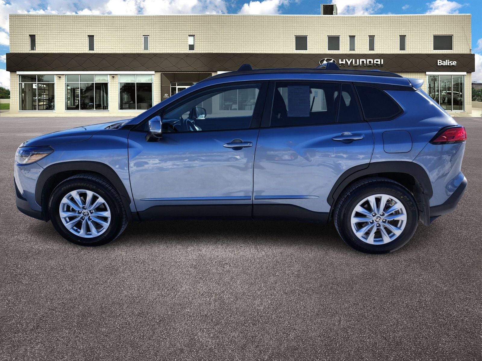 2023 Toyota Corolla Cross LE