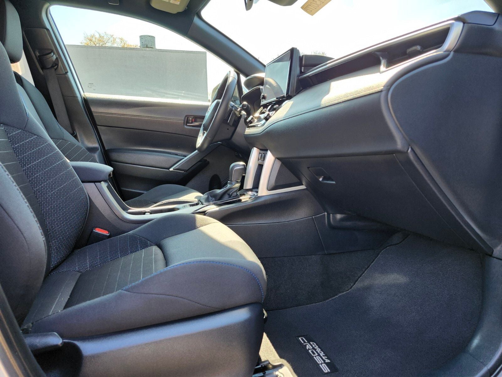 2024 Toyota Corolla Cross Hybrid SE