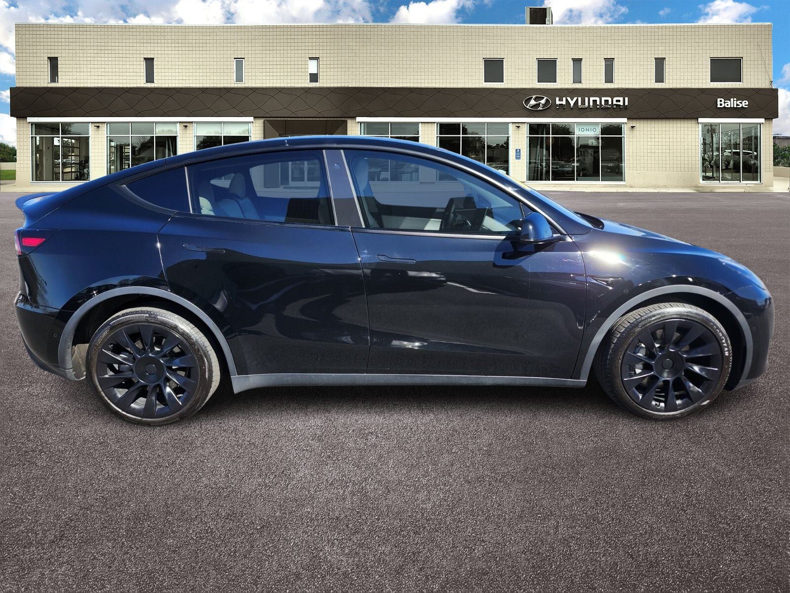 Used 2022 Tesla Model Y Long Range with VIN 7SAYGDEE2NF443059 for sale in Fairfield, CT