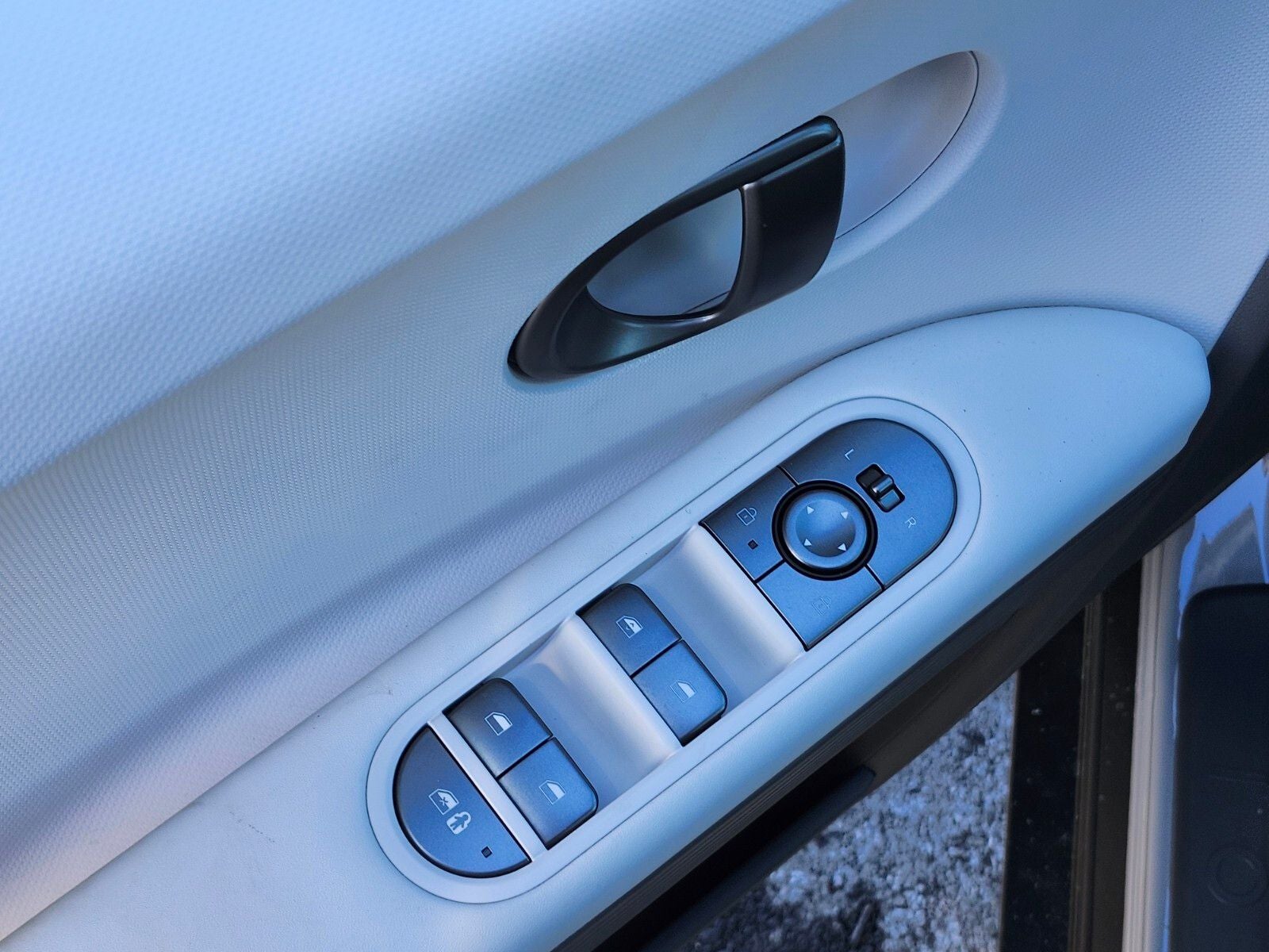 2026 Hyundai IONIQ 5 SE