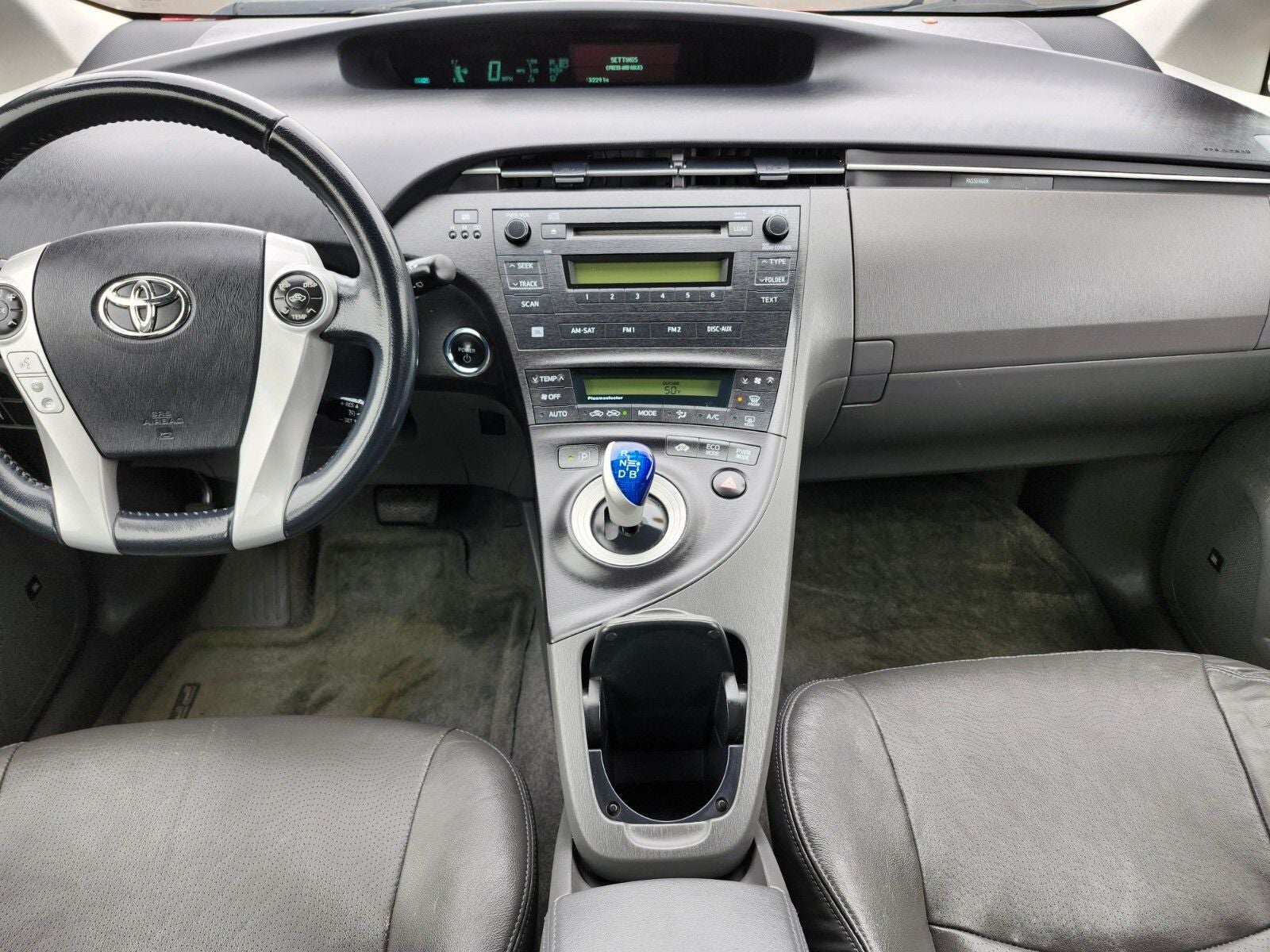 2010 Toyota Prius III