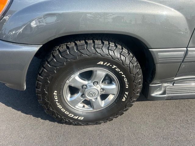 2002 Toyota Land Cruiser Base