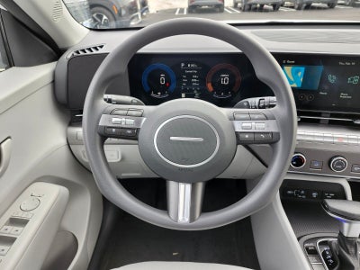 2026 Hyundai KONA SE