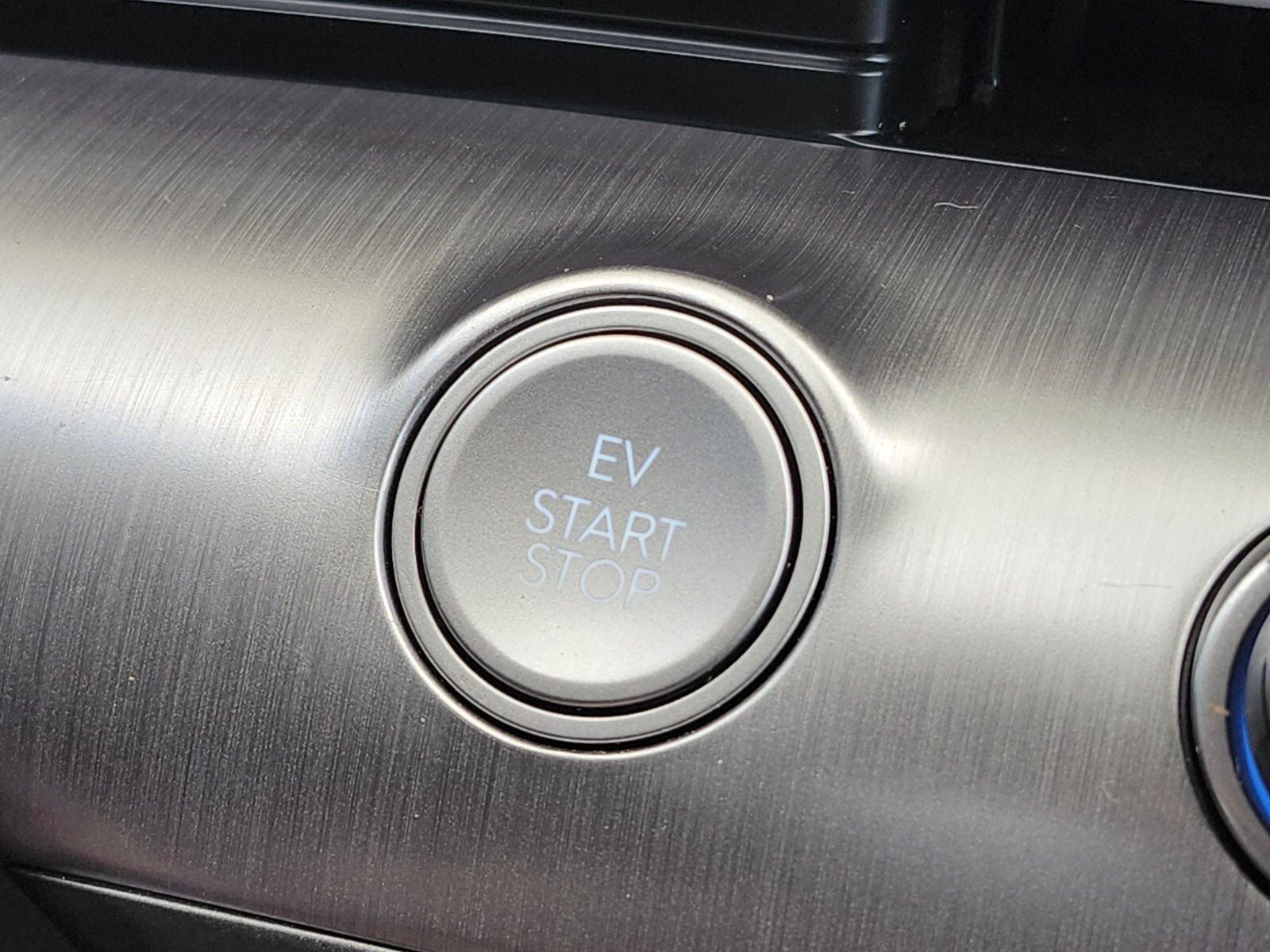 2024 Hyundai KONA ELECTRIC SEL