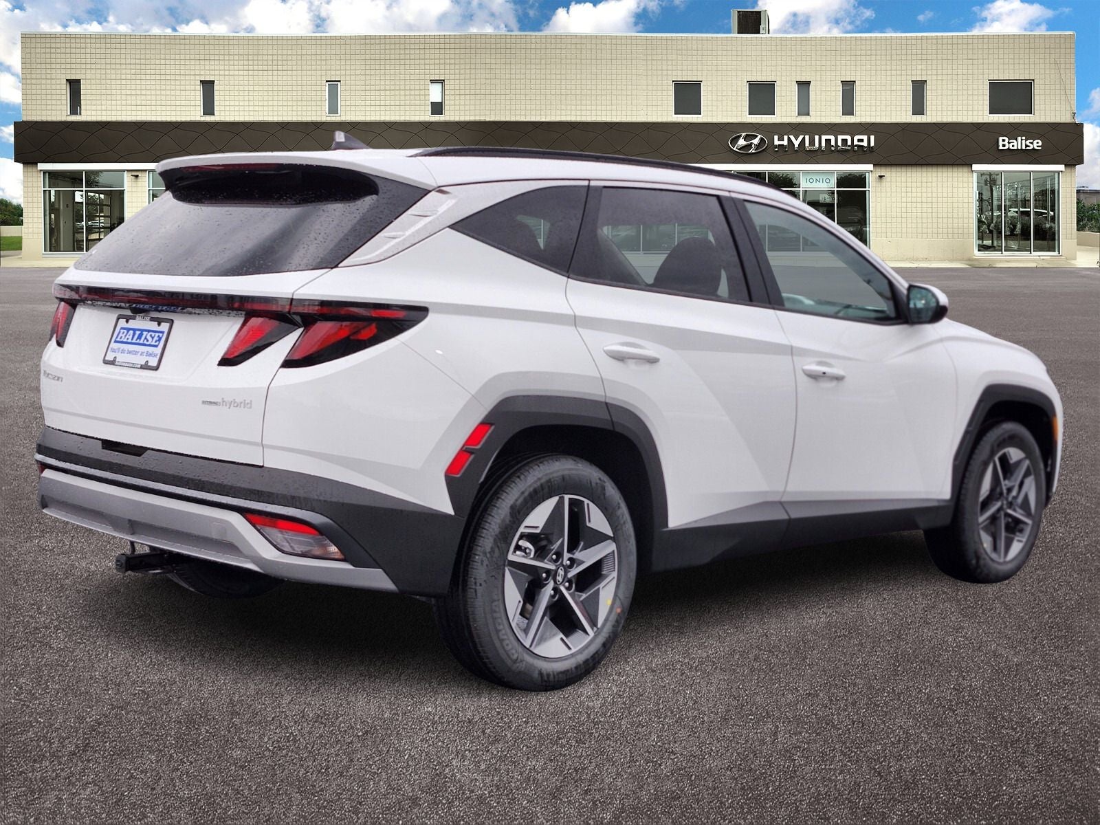 2026 Hyundai TUCSON HYBRID SEL