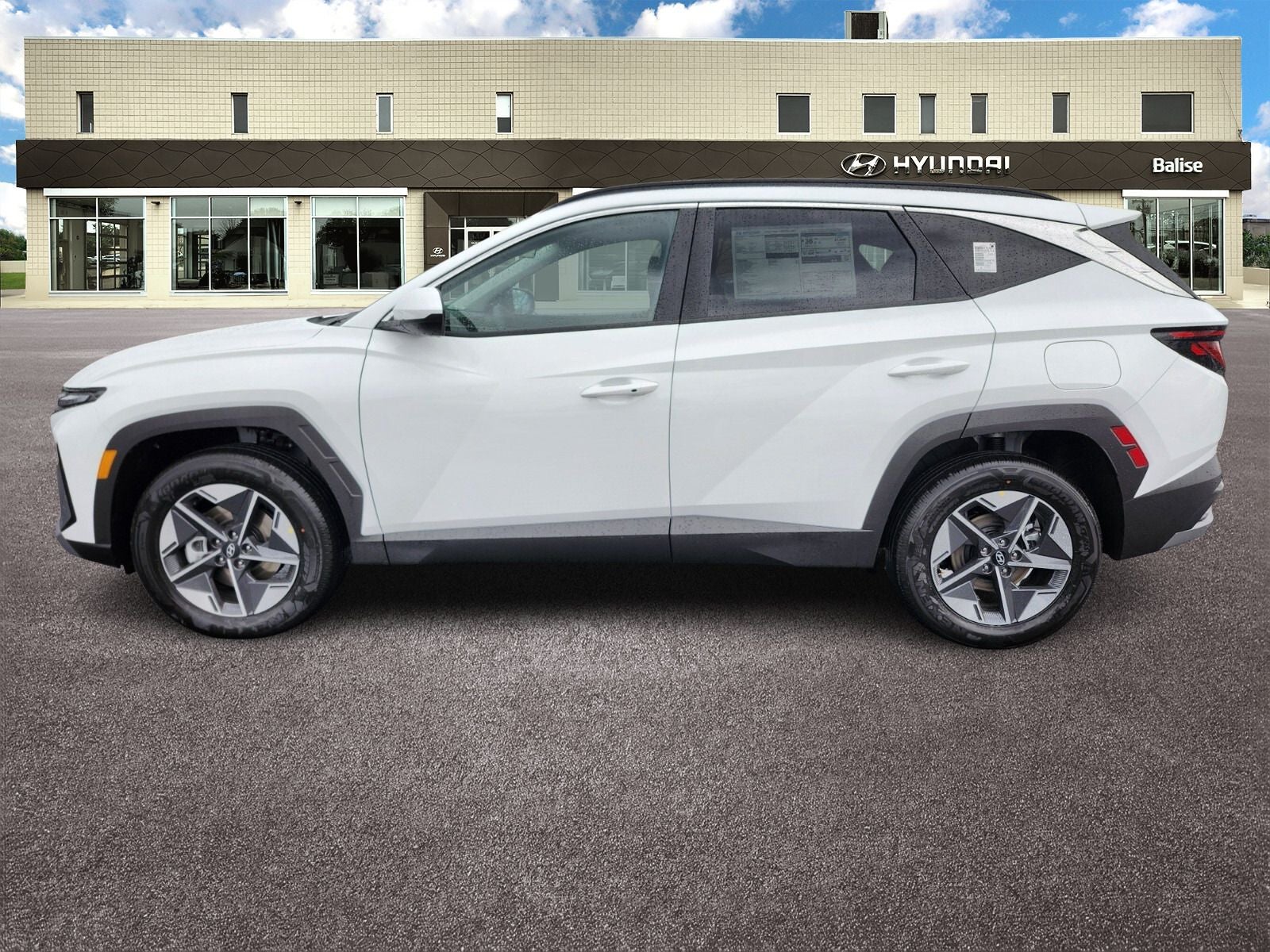 2026 Hyundai TUCSON HYBRID SEL