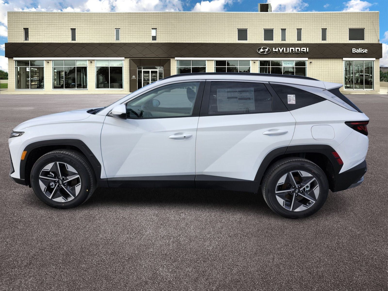 2026 Hyundai TUCSON HYBRID SEL