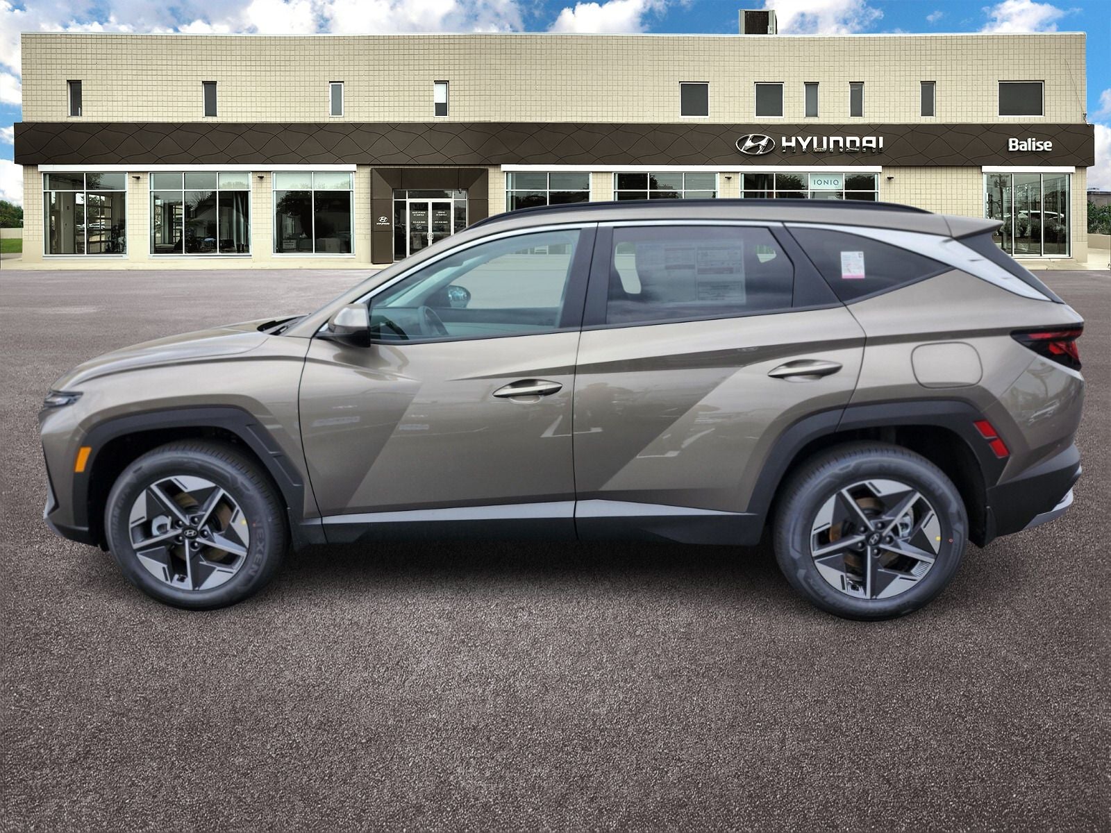 2026 Hyundai TUCSON HYBRID SEL