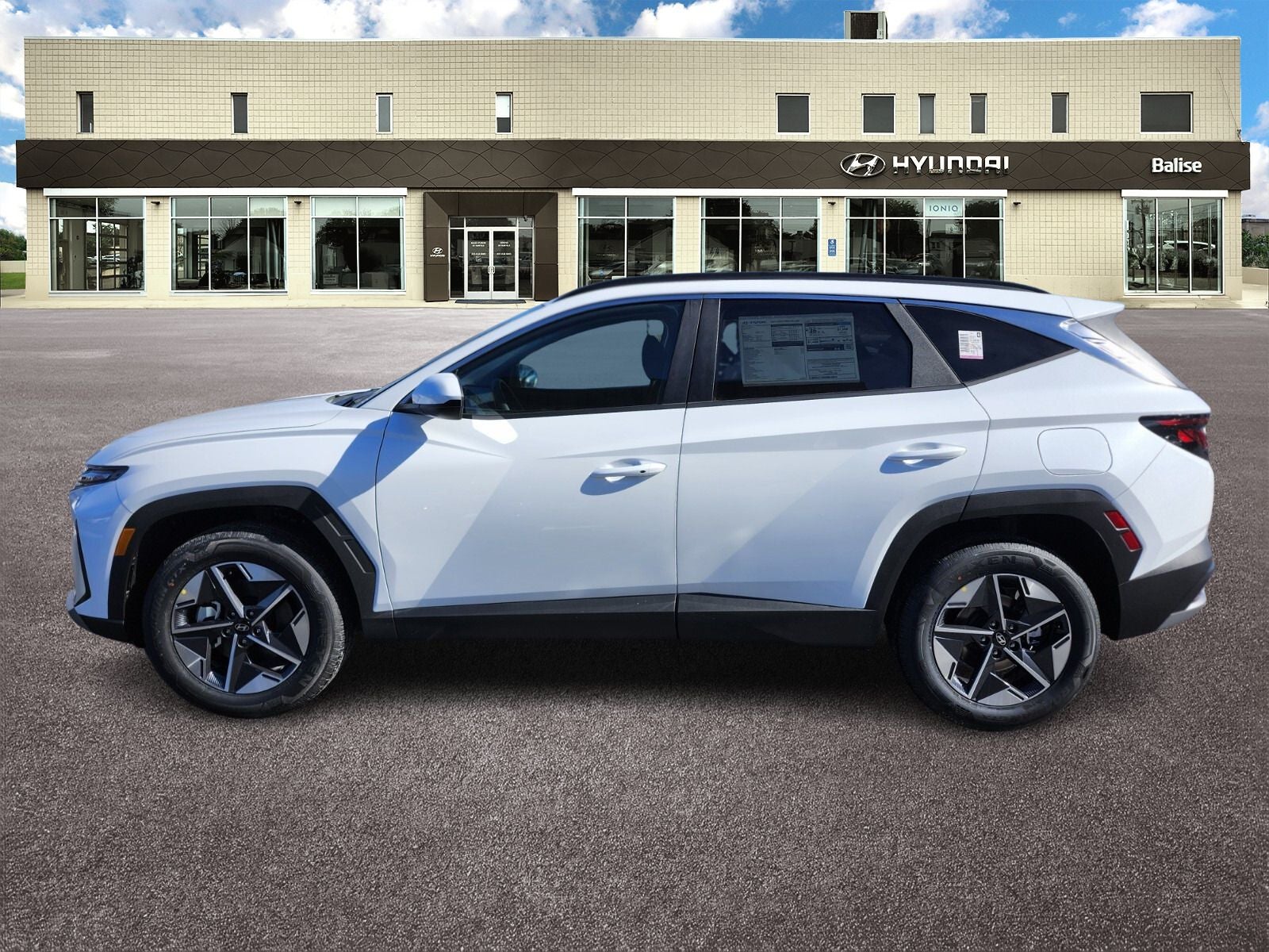 2026 Hyundai TUCSON HYBRID SEL