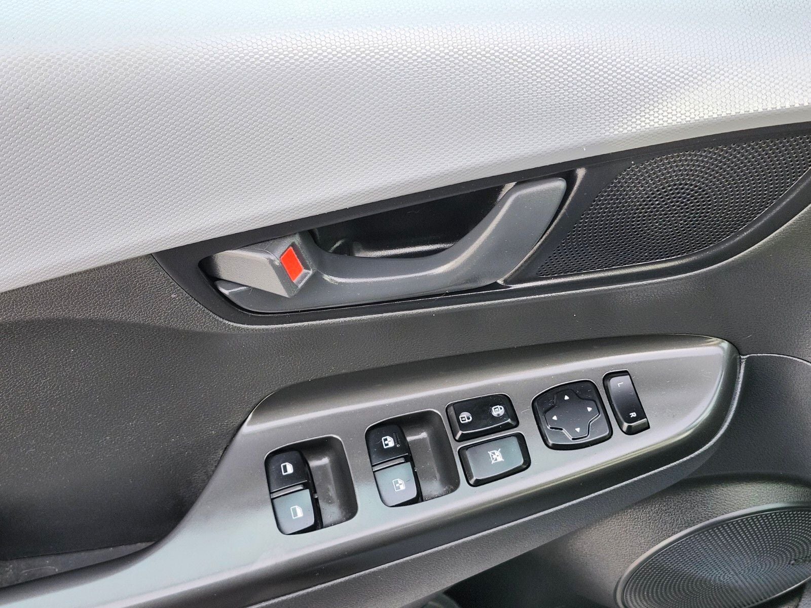 2021 Hyundai KONA SEL Plus