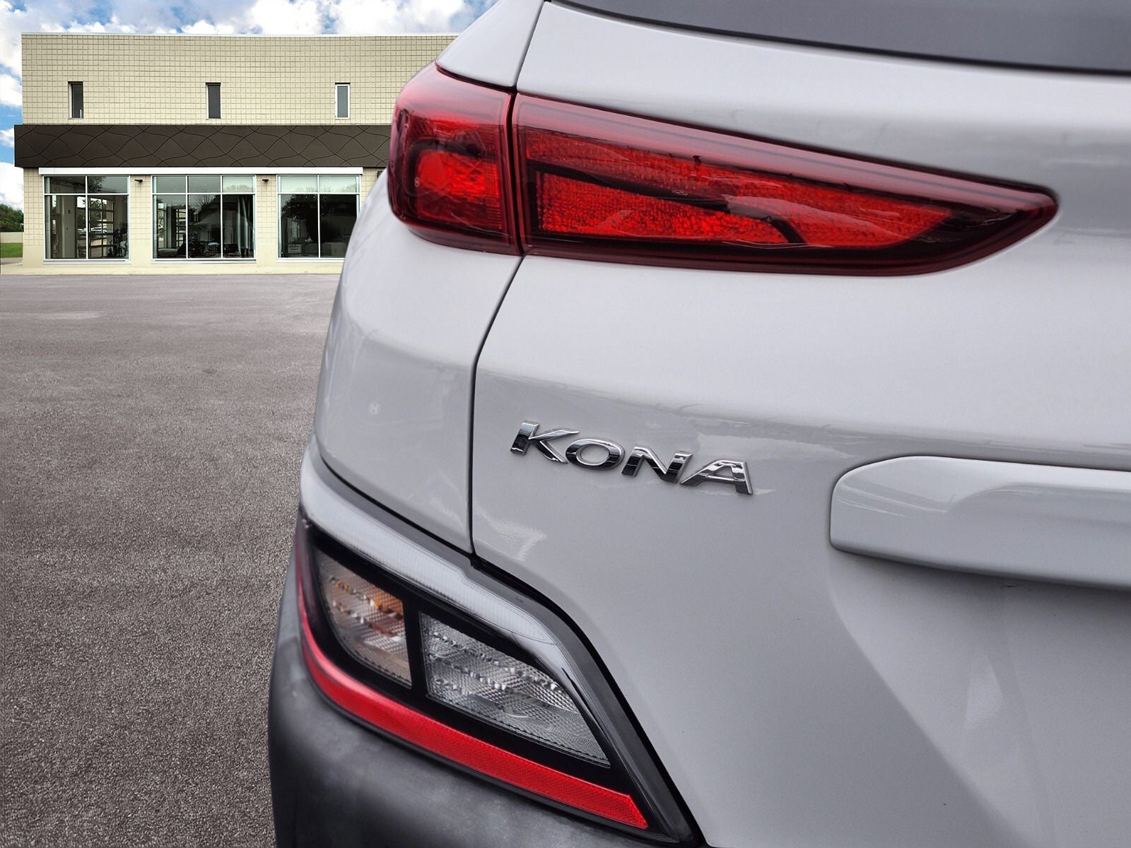 2023 Hyundai KONA SEL
