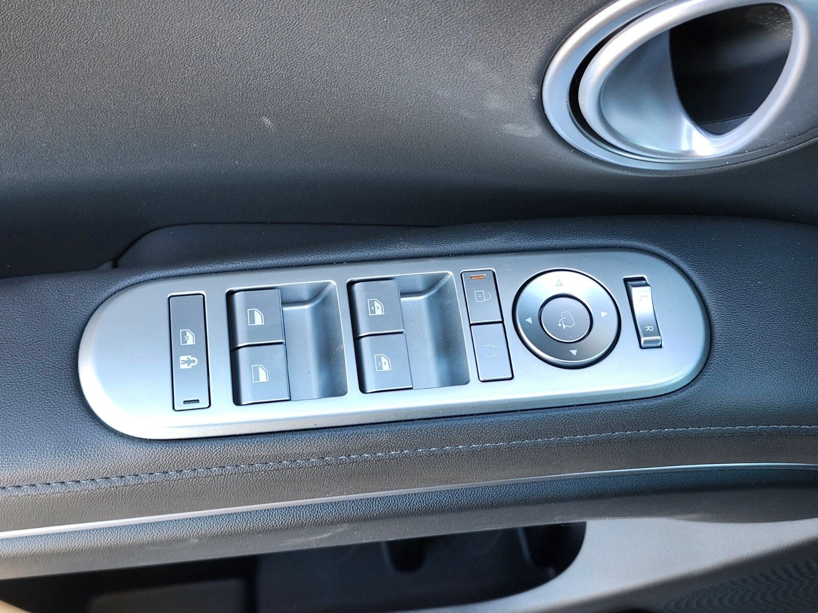 2026 Hyundai PALISADE HYBRID SEL Premium 8 Passenger