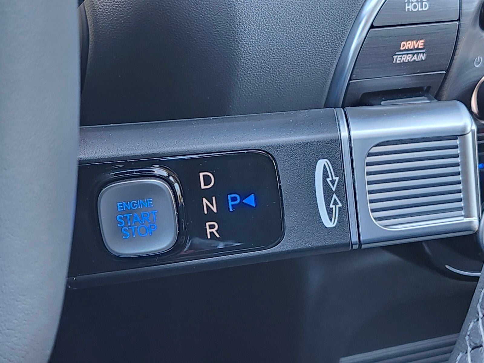 2026 Hyundai PALISADE HYBRID SEL Premium 8 Passenger